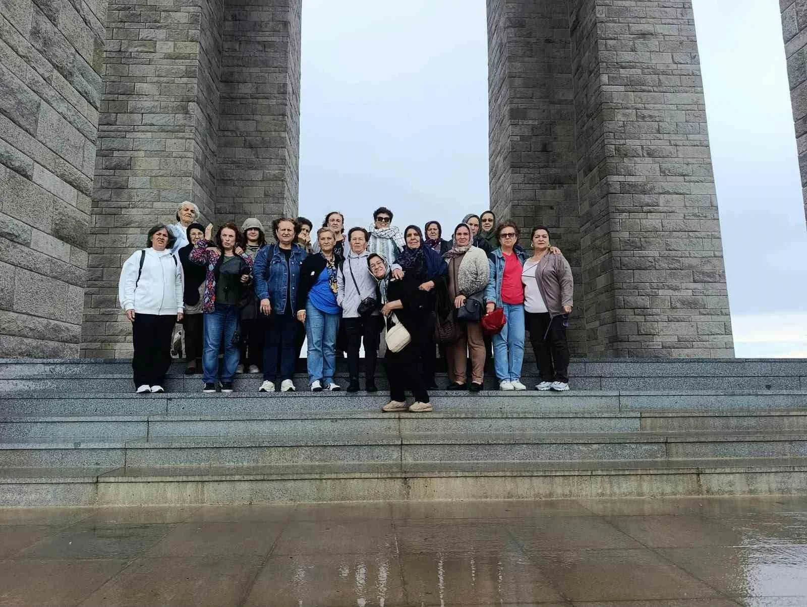 Sarıgöllü kadınlar Çanakkale’ye hayran kaldı