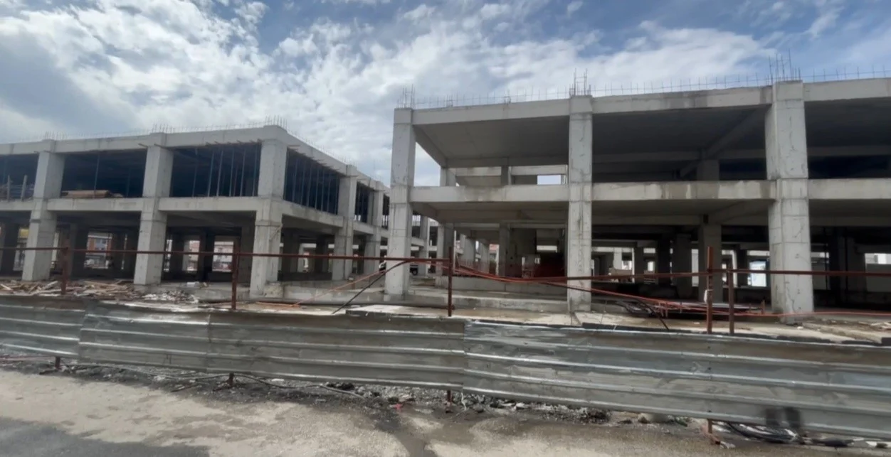 Belediyenin Merkez Çarşısı inşaatında acı son: 26 yaşındaki işçi hayatını kaybetti