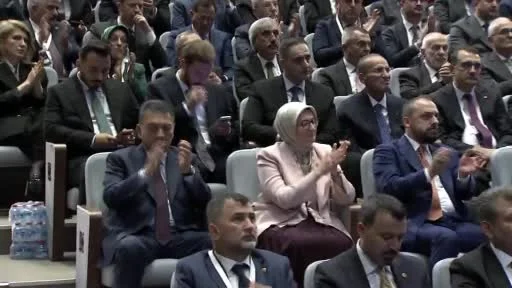 Cumhurbaşkanı Erdoğan: "Finans piyasalarının bu krizden daha güçlü, daha sağlıklı çıkabilmesi için ihtiyaç duyulan adımları atıyorlar"