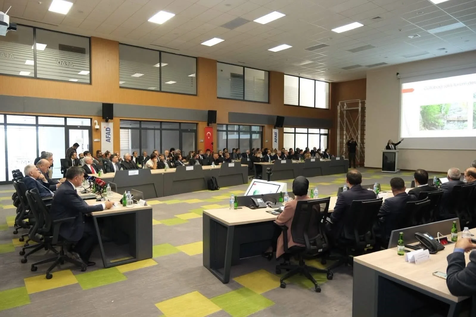 Binali Yıldırım, Erzincan’ın geleceğine yönelik projelerde iş birliğinin önemini vurguladı