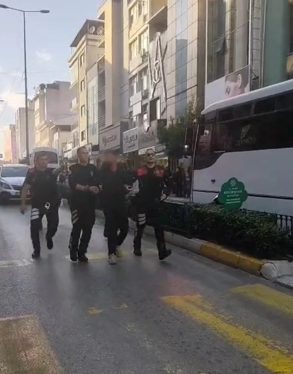 Eski eşinin babasına ait iş yerine silahla gitti, gözaltına alındı