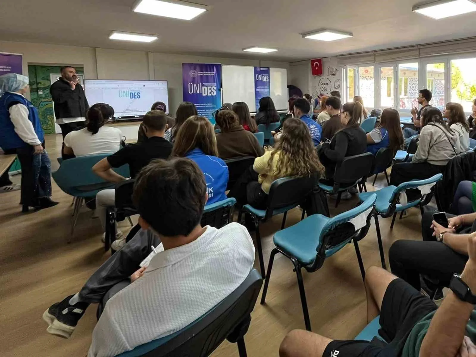 Muğla’da gençlere Ünides projeleri tanıtıldı