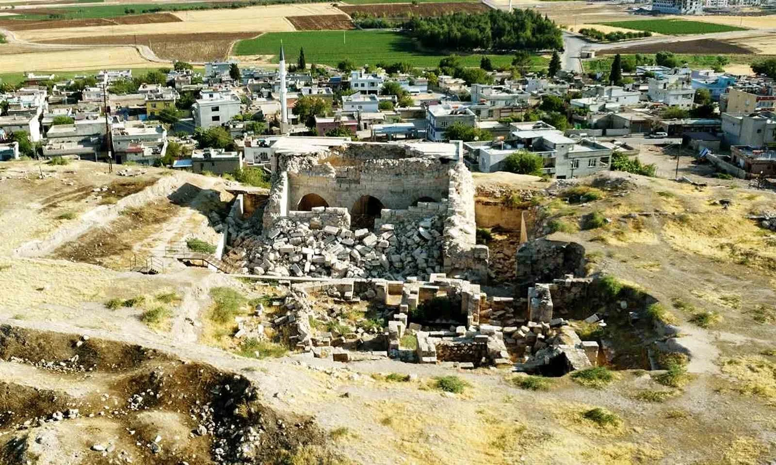 Arabanlı vatandaşlardan tarihi İç Kale Camisi için restorasyon talebi