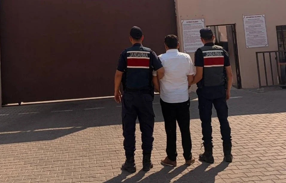 Kesinleşmiş hapis cezasıyla aranan 2 şahıs yakalandı