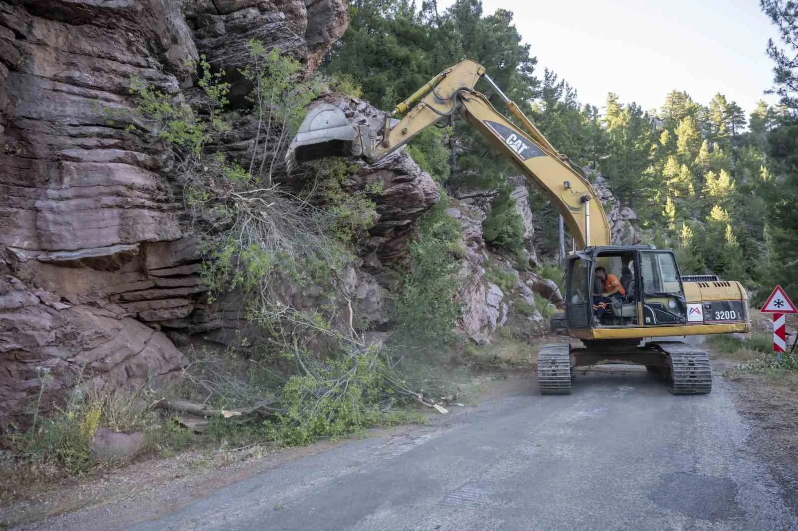 Mersin’de 14 kilometrelik yayla yolu yenilendi