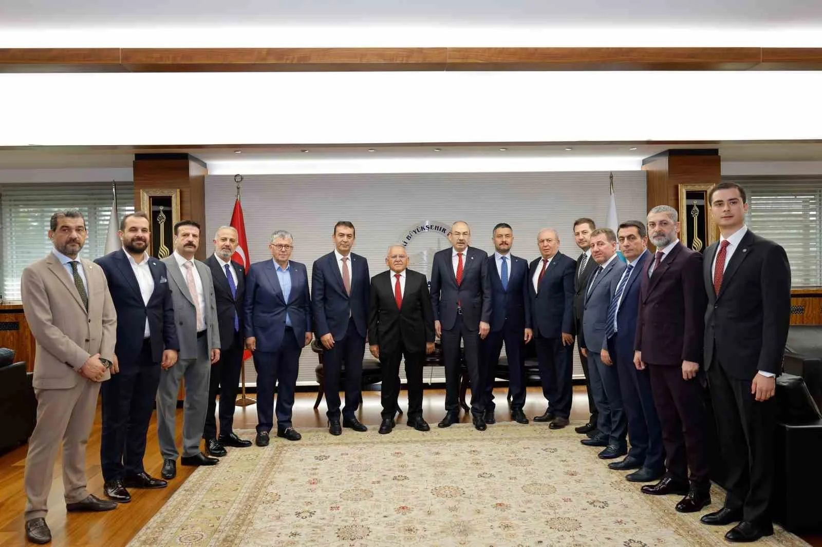 Başkan Büyükkılıç, güven tazeleyen Gülsoy ve Büyüksimitci’yi kabul etti