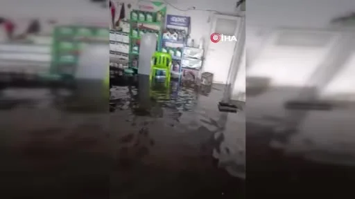 Diyarbakır’da iş yerleri sular altında kaldı