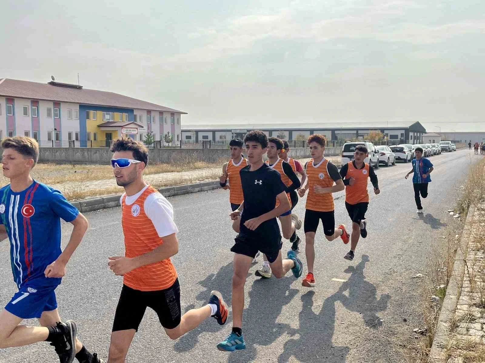 Ağrı’da okul sporları kros müsabakaları tamamlandı