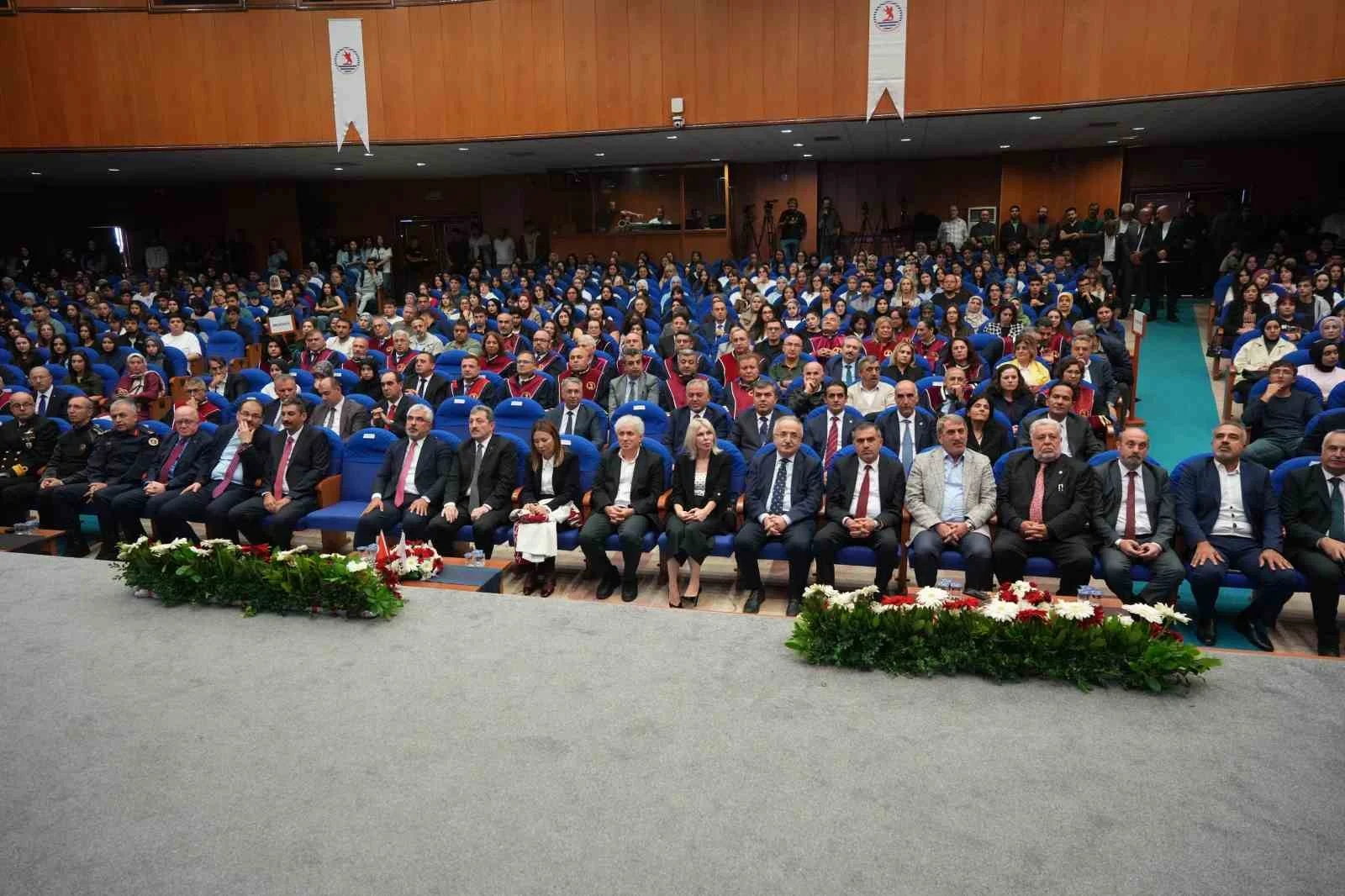 OMÜ’de 2026-2027 Akademik Yılı törenle başladı