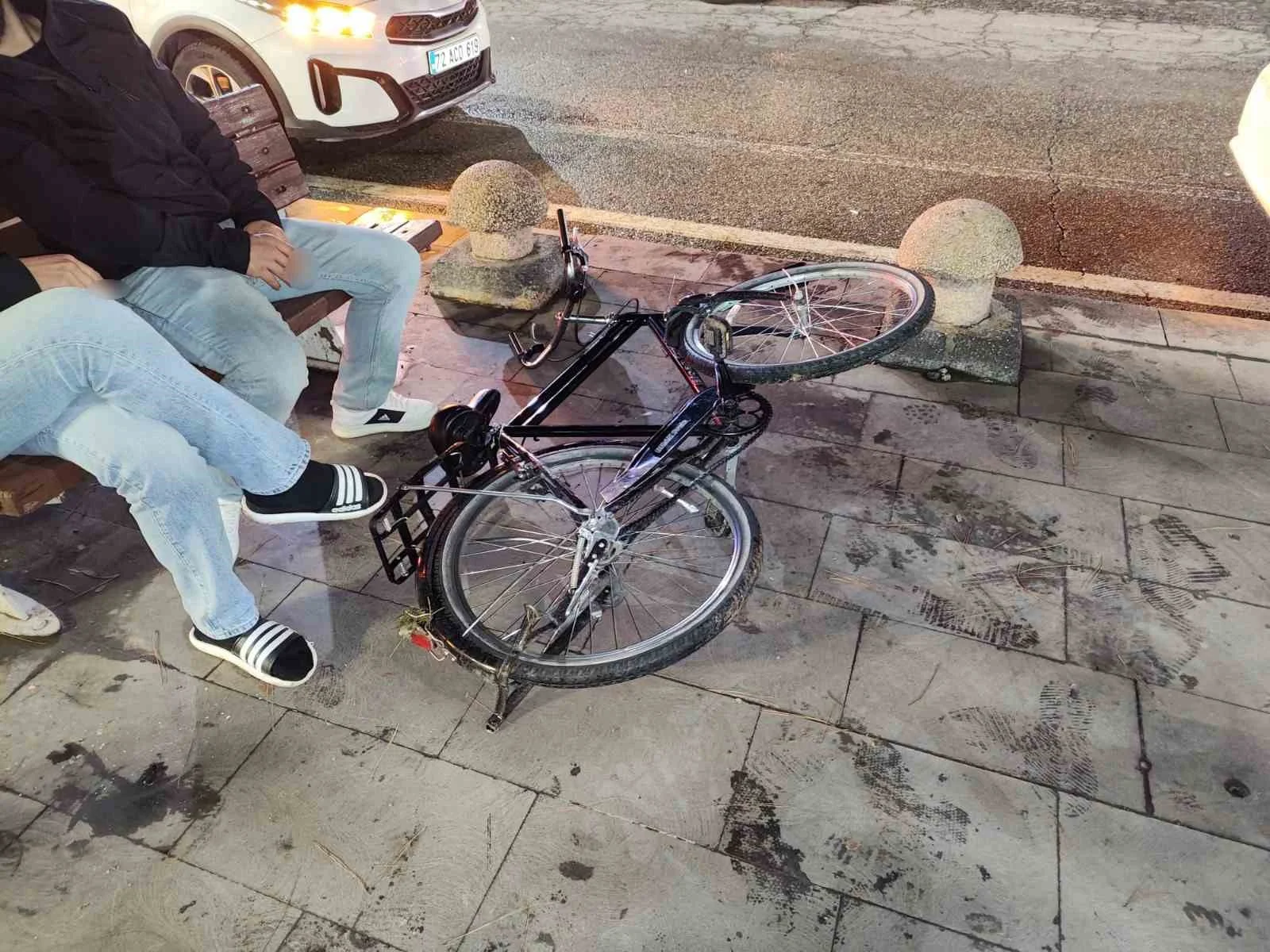 Batman’da otomobil ile bisiklet çarpıştı: 1 yaralı