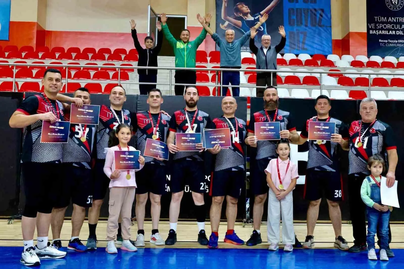 Bilecik’te voleybol şampiyonları belli oldu