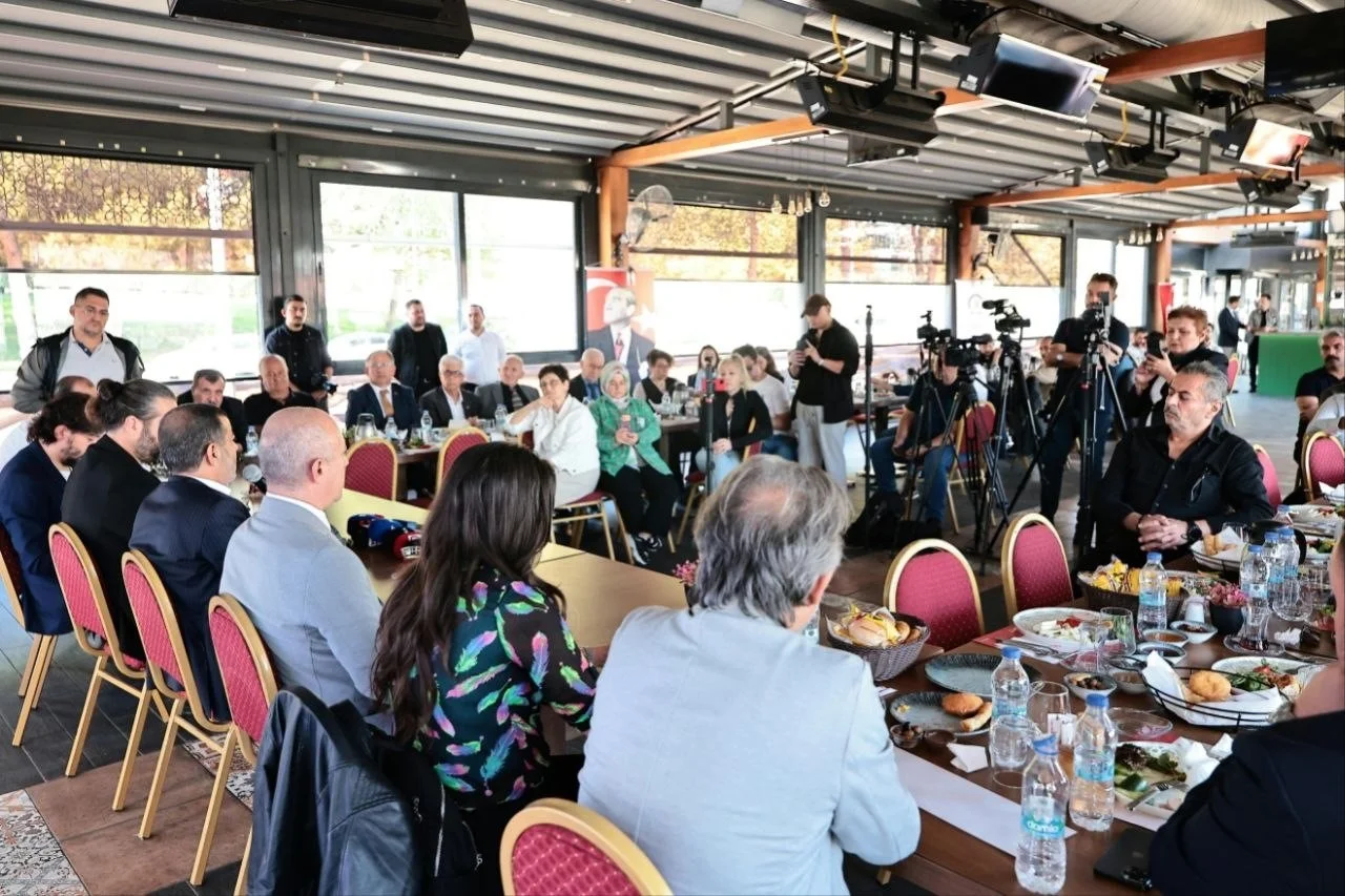 Başkan Çavuşoğlu: "Bu şehri birlikte güzelleştiriyoruz"
