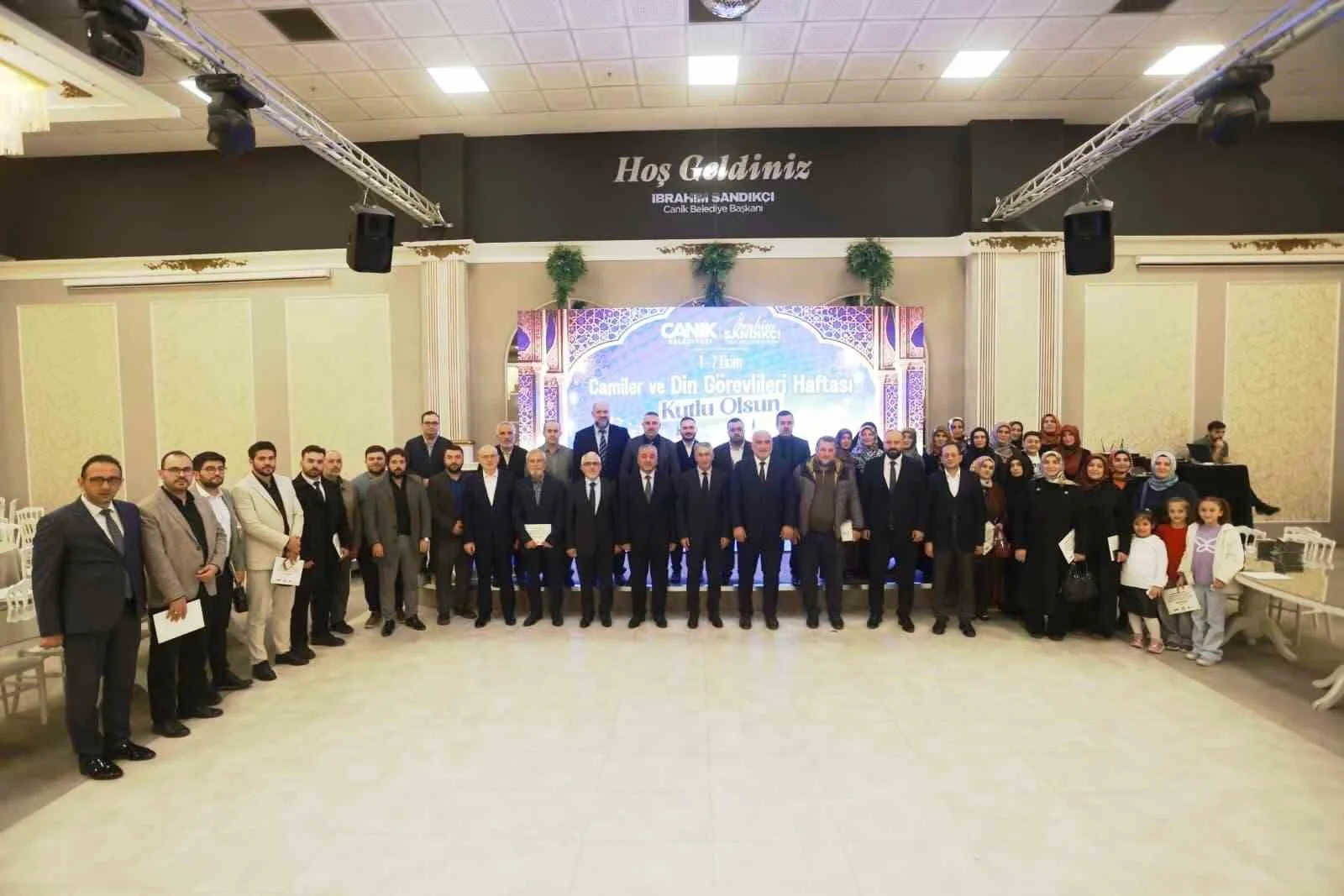 Başkan Sandıkçı: "11 bini aşkın çocuk ve genci camilerle buluşturduk"