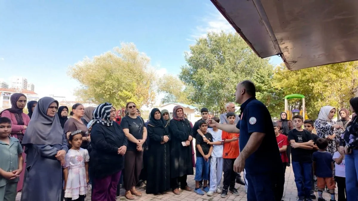Hicret Mahallesi’nde Kadınlara Yönelik Kapsamlı Farkındalık Eğitimi